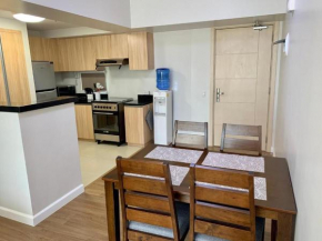 Elegant Spacious 2 bedroom unit in Solinea Tower 3